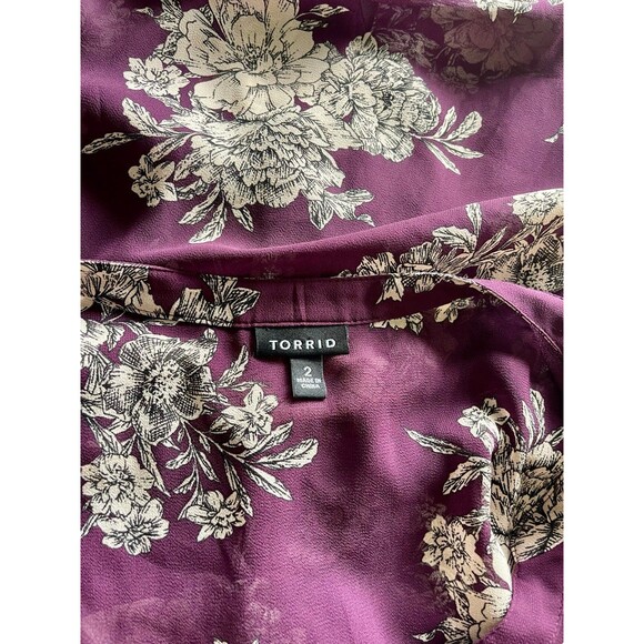 Torrid Floral Chiffon Hi-Low Button Down V-Neck Tunic Purple/Maroon Size 2 - Picture 7 of 7